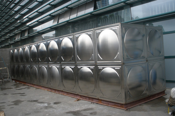 <a href='http://inudescargas.com/' target='_blank'>不銹鋼加工</a>廠家